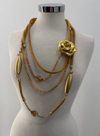 Collana fili velluto con rosellina