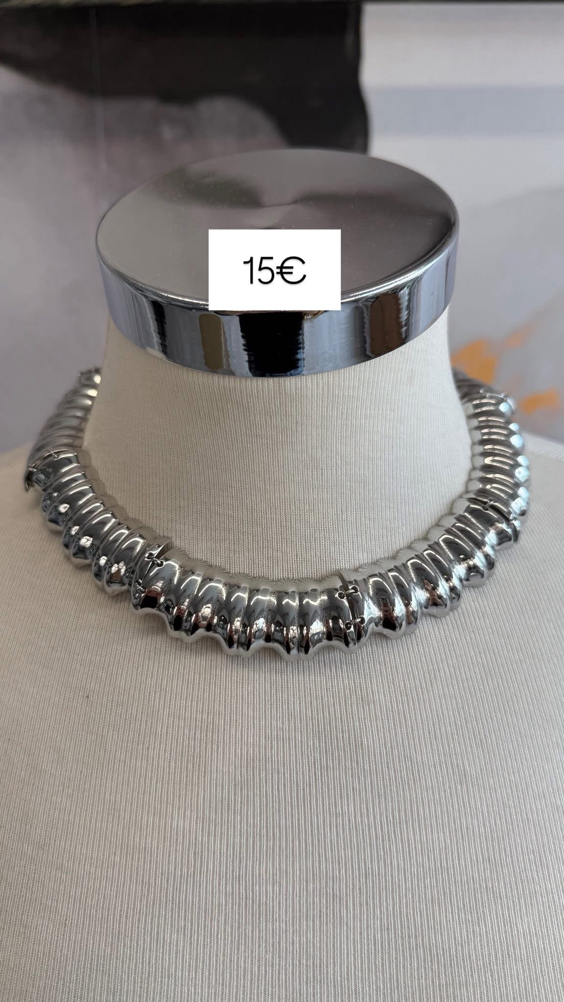 Collana corta girocollo