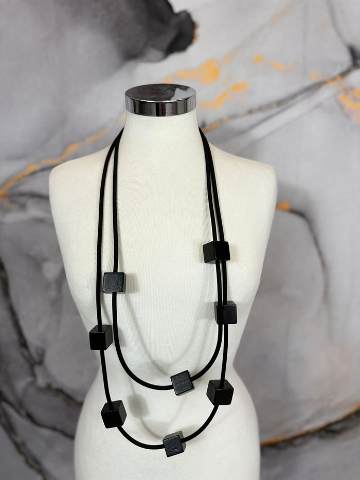 Collana cubi
