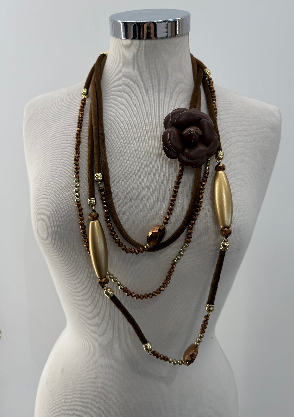 Collana fili velluto con rosellina