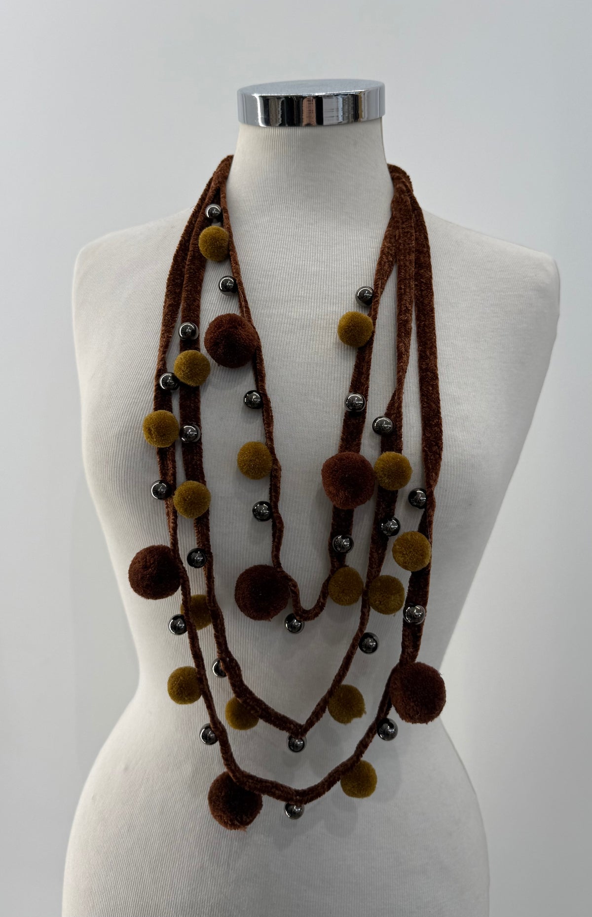 Collana ponpon