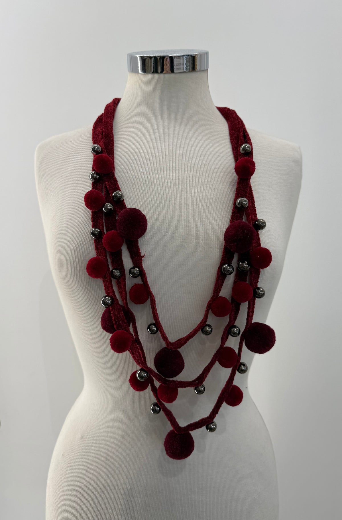Collana ponpon