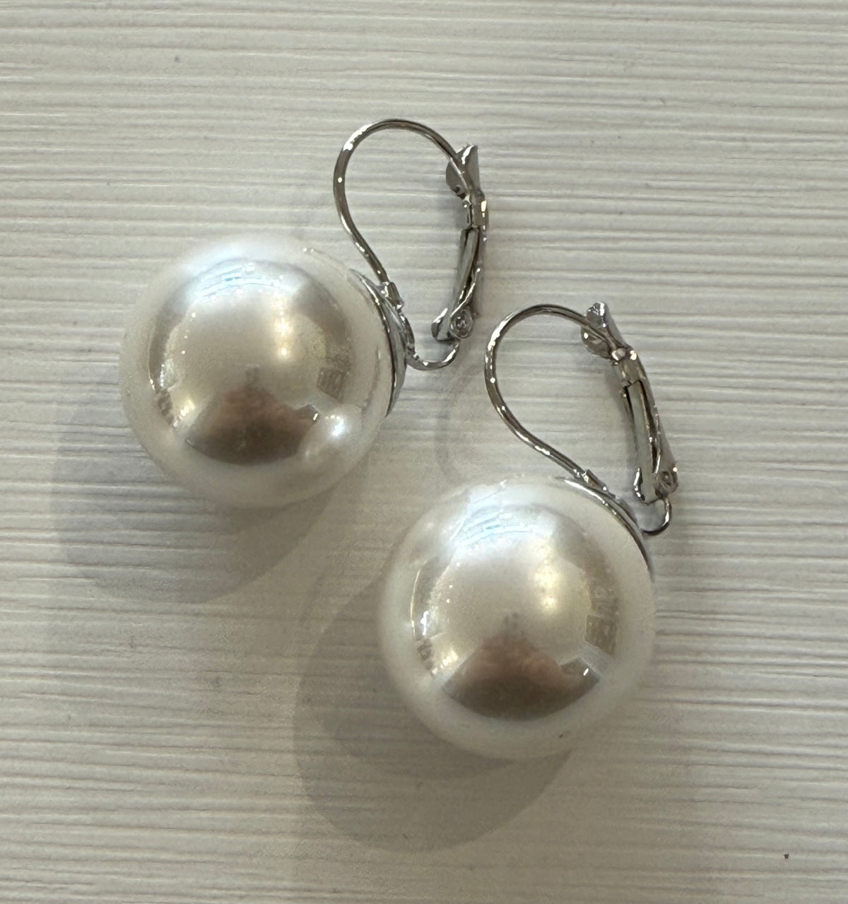 Colored Pearl Earring