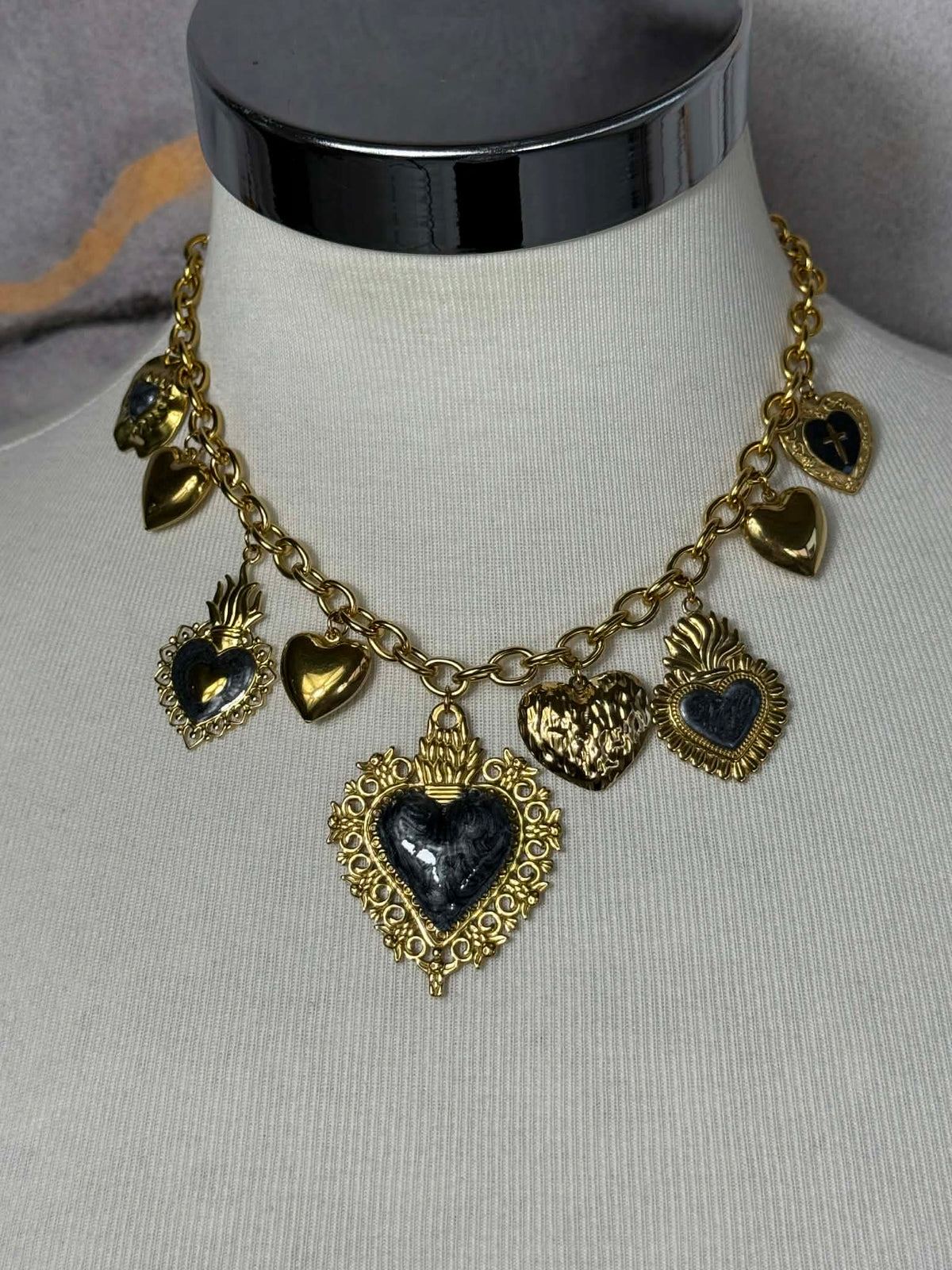 Sacred heart pendant necklace