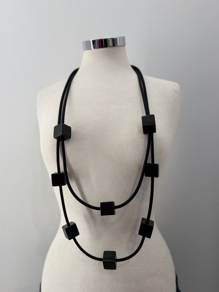 Collana cubi