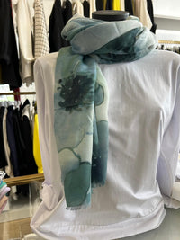 Abstract scarf