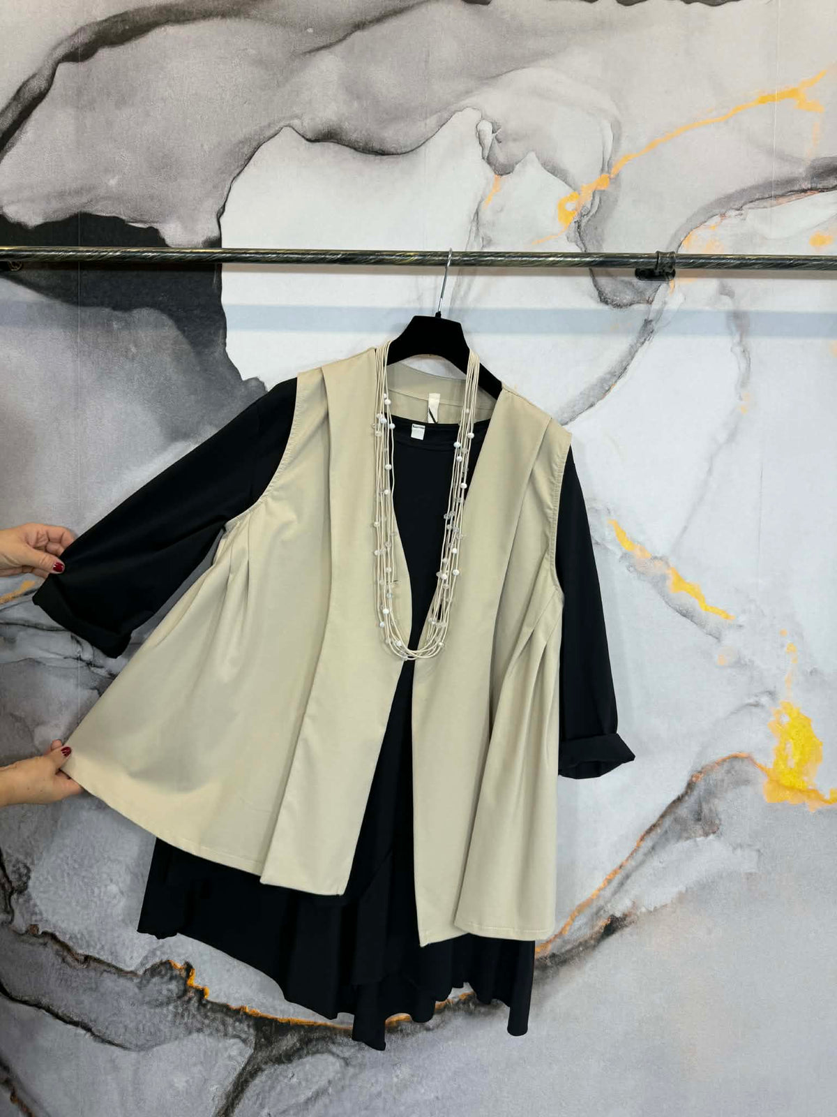 Miris Vest