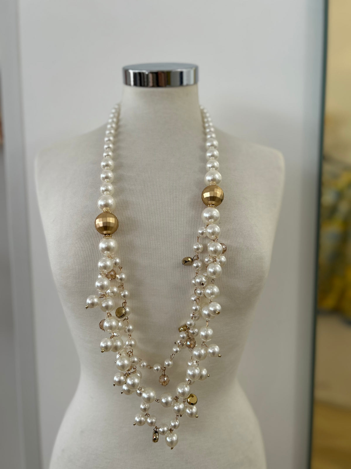 Collana perle con cerchio oro