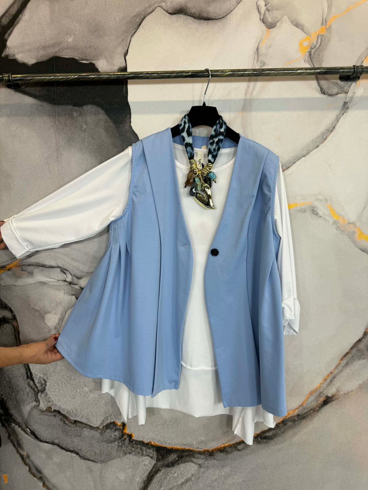 Miris Vest