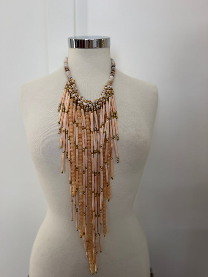 Collana cascata cipria