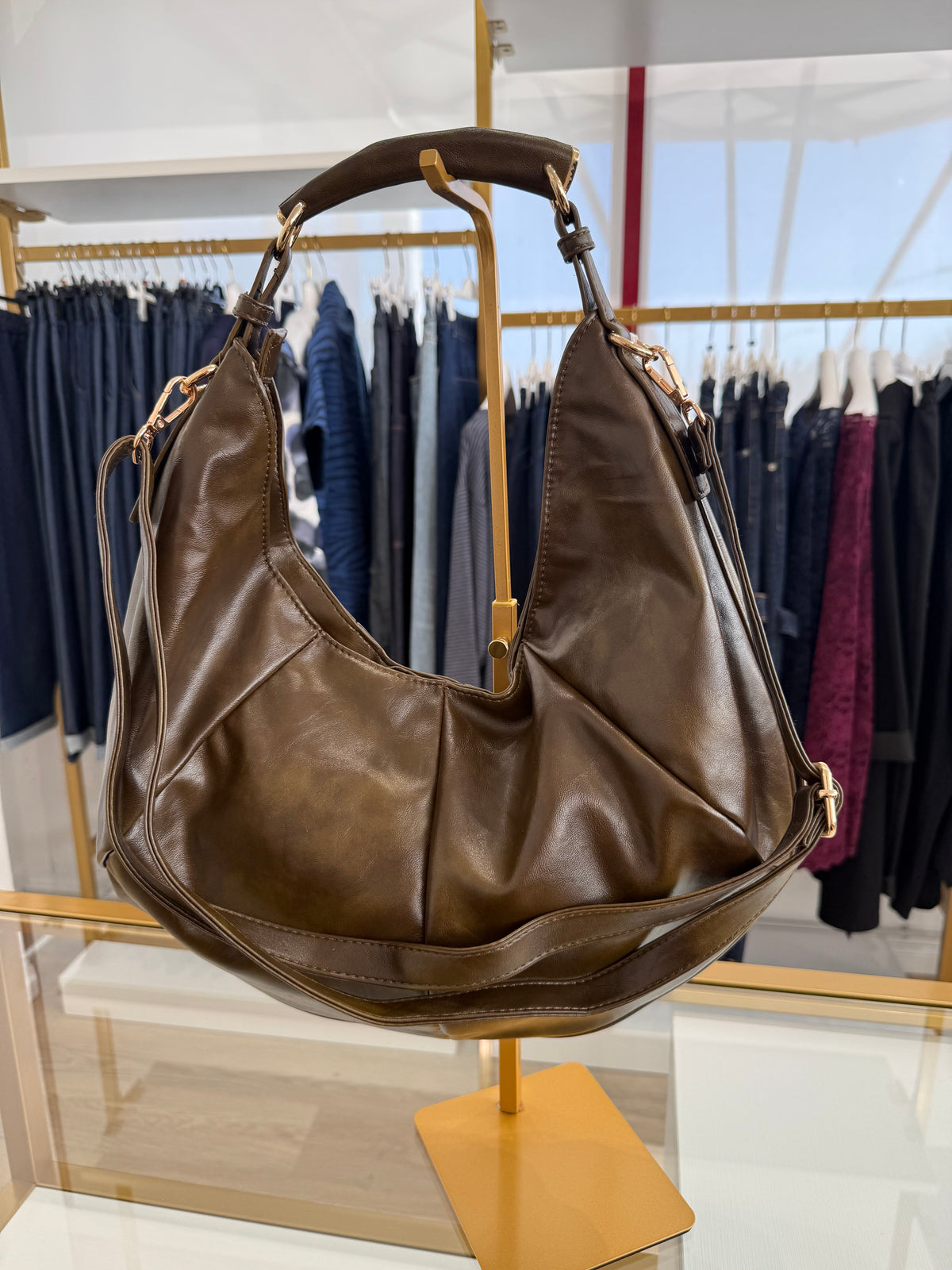Borsa mezzaluna ecopelle