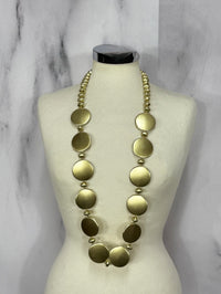 Collana lunga cerchi piatti