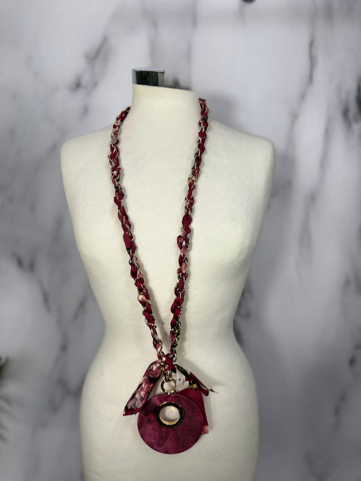 Collana Medaglione con bandana lunga