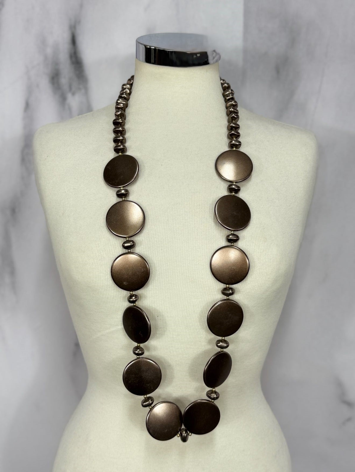 Collana lunga cerchi piatti