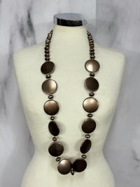 Collana lunga cerchi piatti