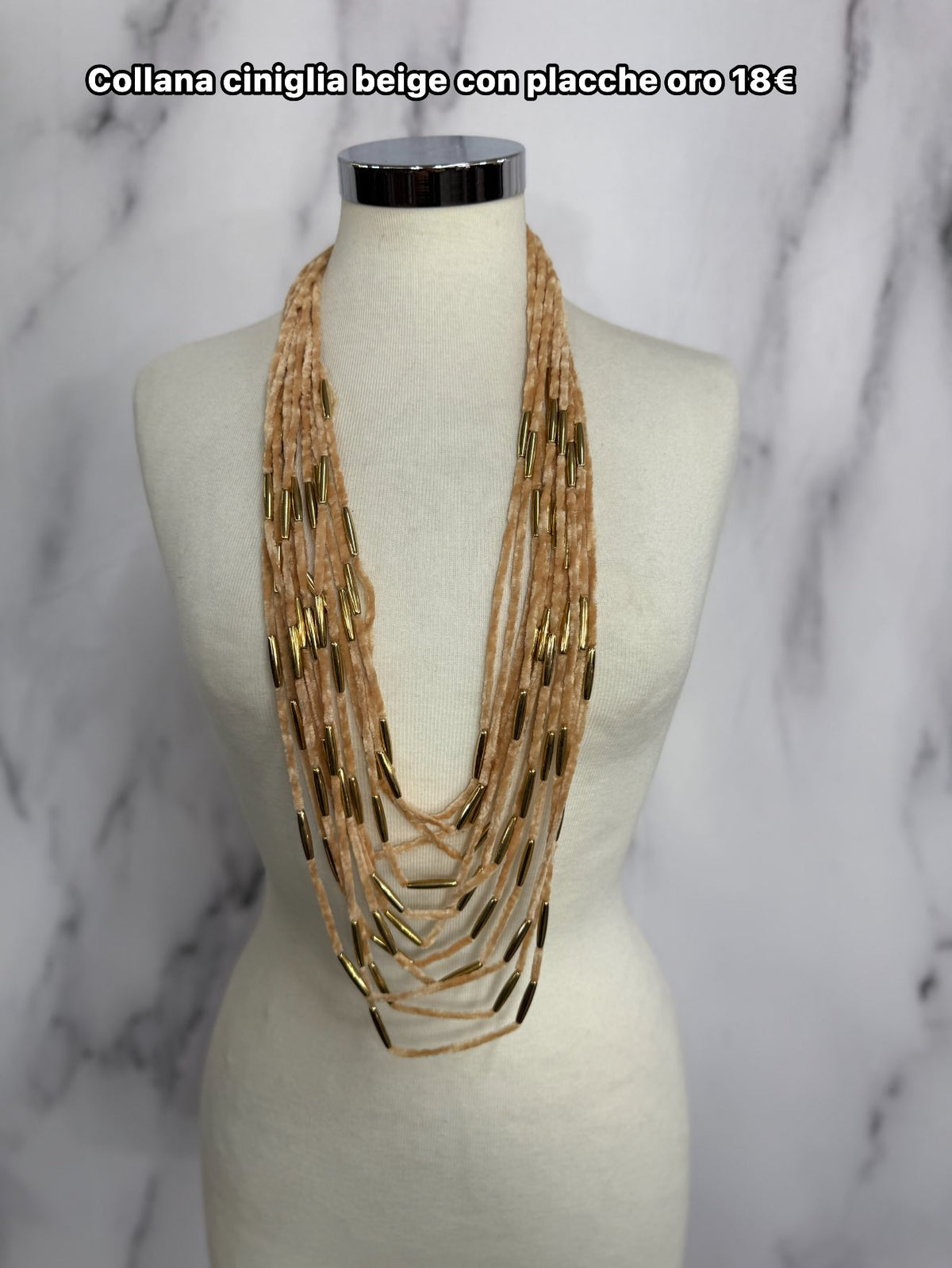 Collana in ciniglia con placche oro