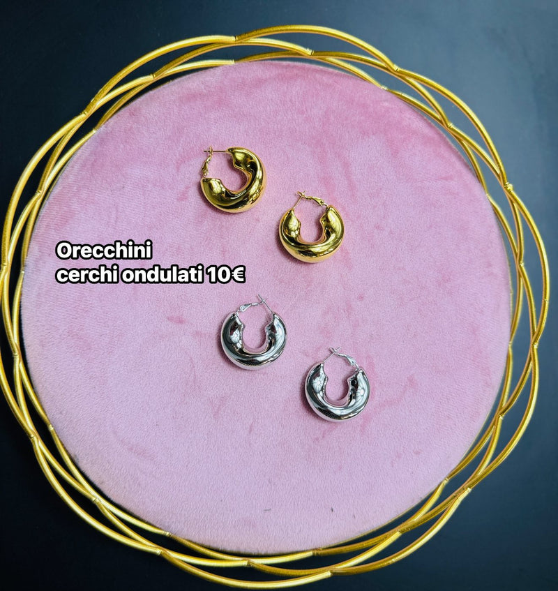 Orecchini cerchi ondulati
