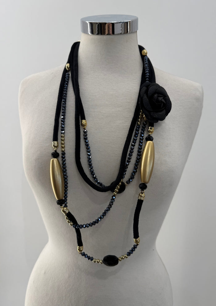 Collana fili velluto con rosellina