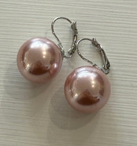 Colored Pearl Earring
