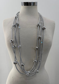 Collana fili laminati con perle martellate
