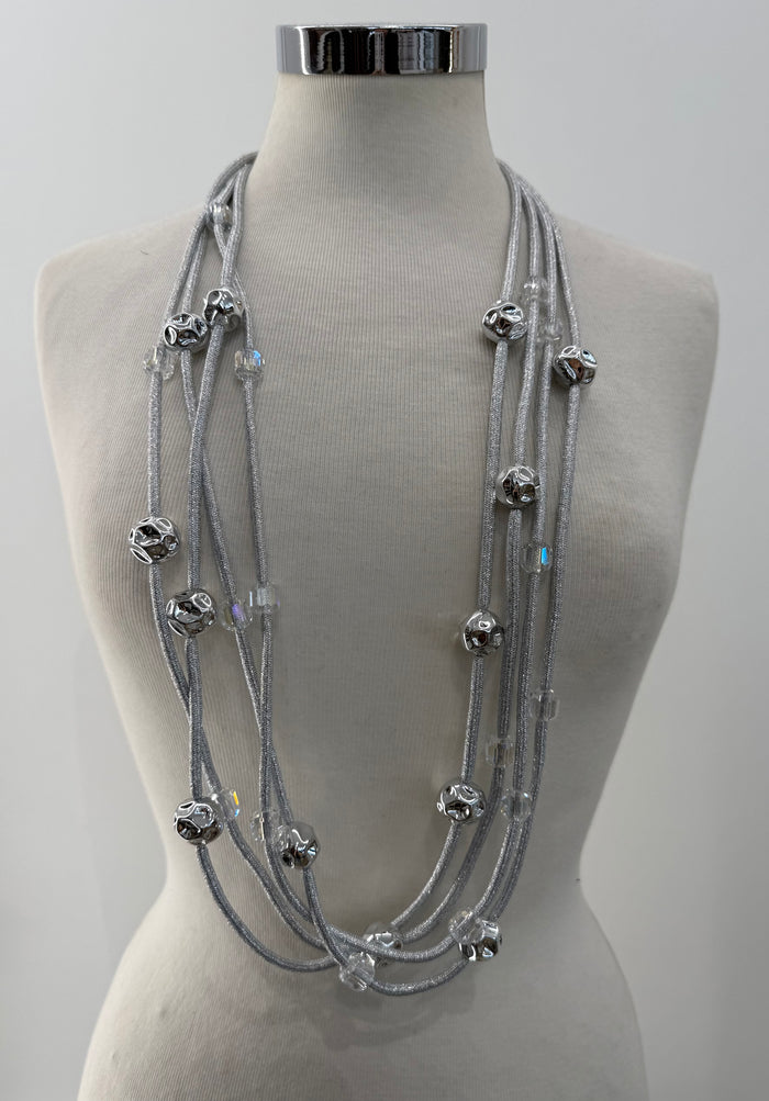 Collana fili laminati con perle martellate