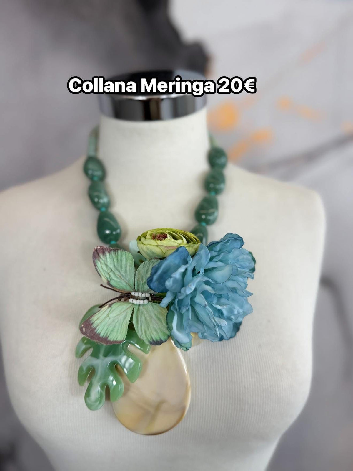 Meringue necklace