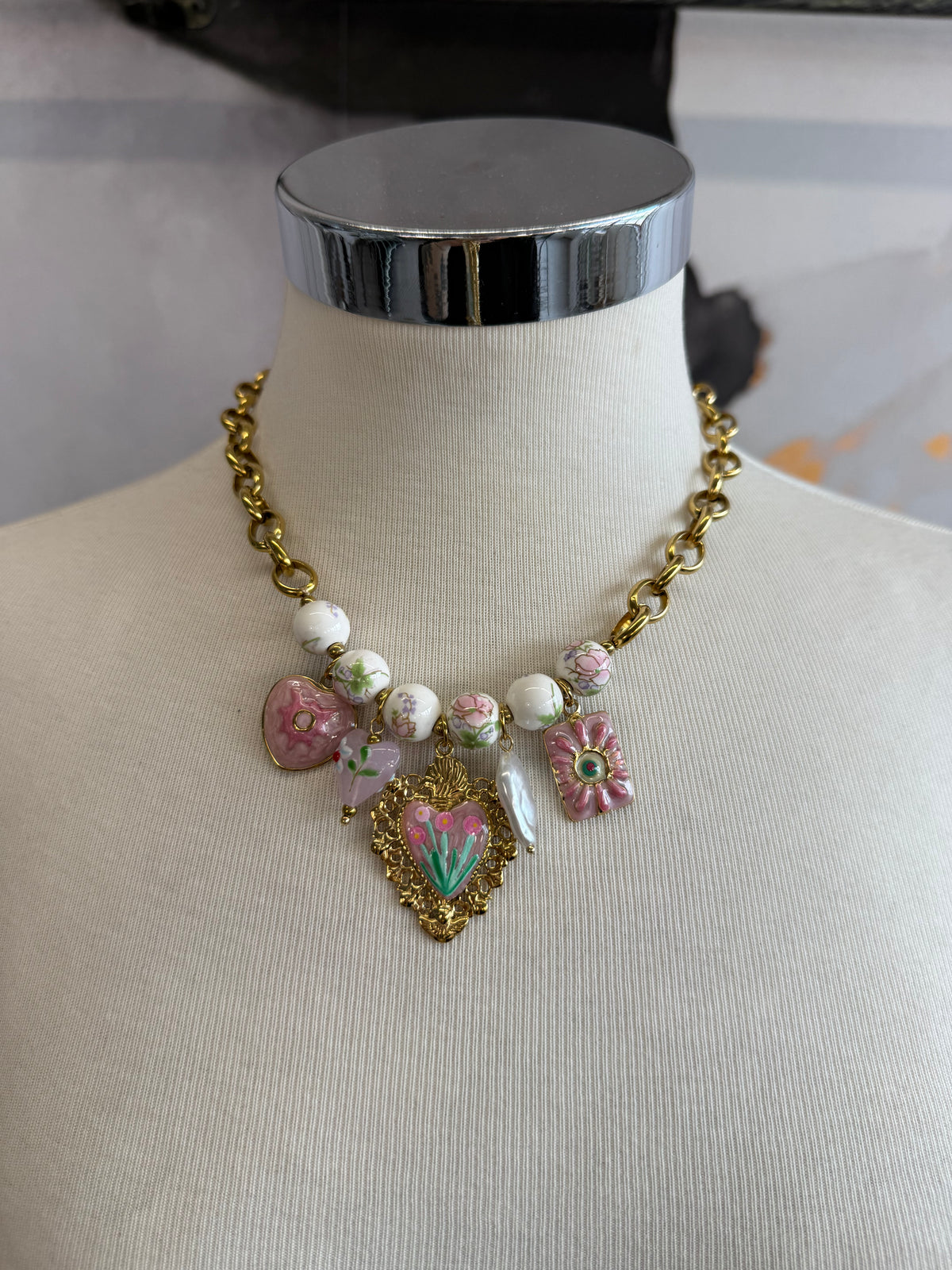 Collana cuore oro con fiori rosa