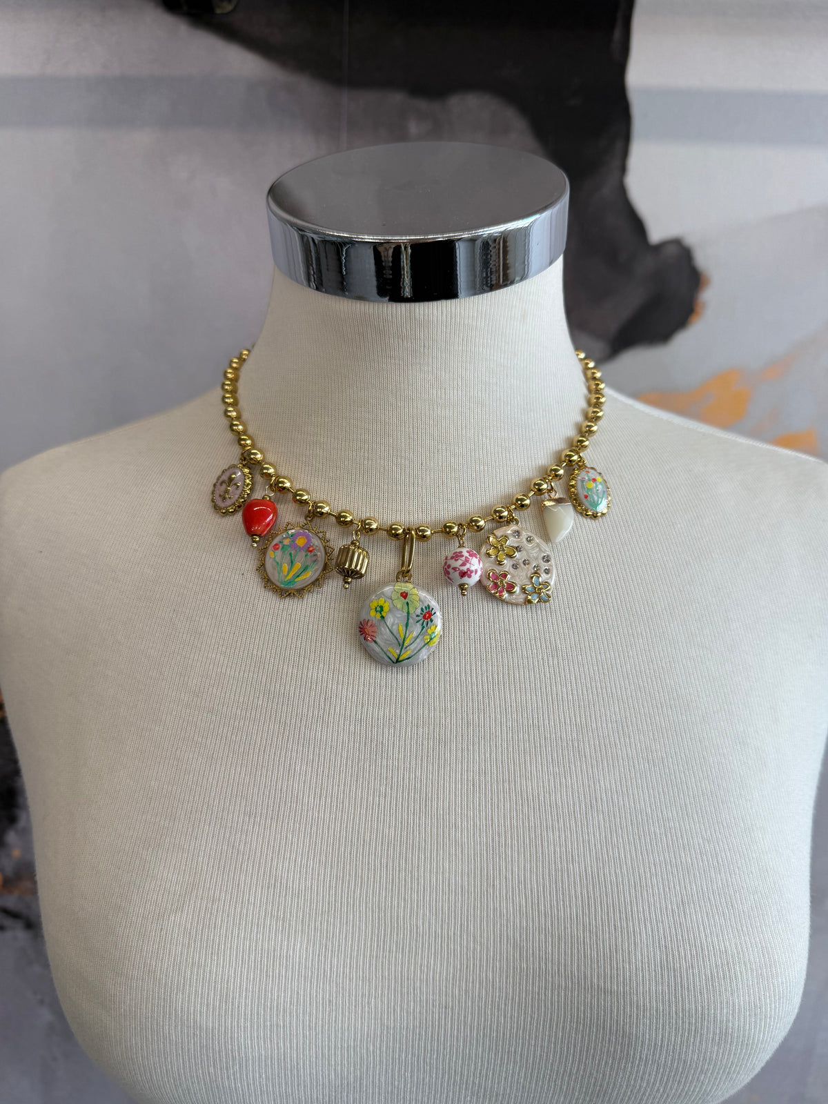 Collana ciondoli con fiorellini
