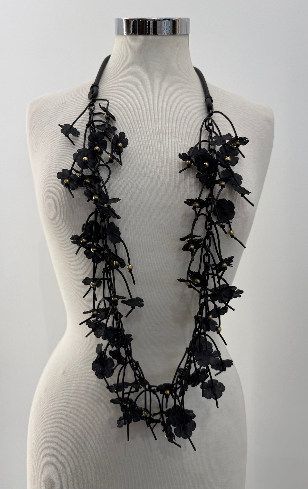 Collana in gomma con fiorellini