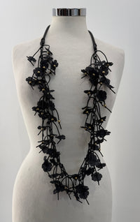 Collana in gomma con fiorellini