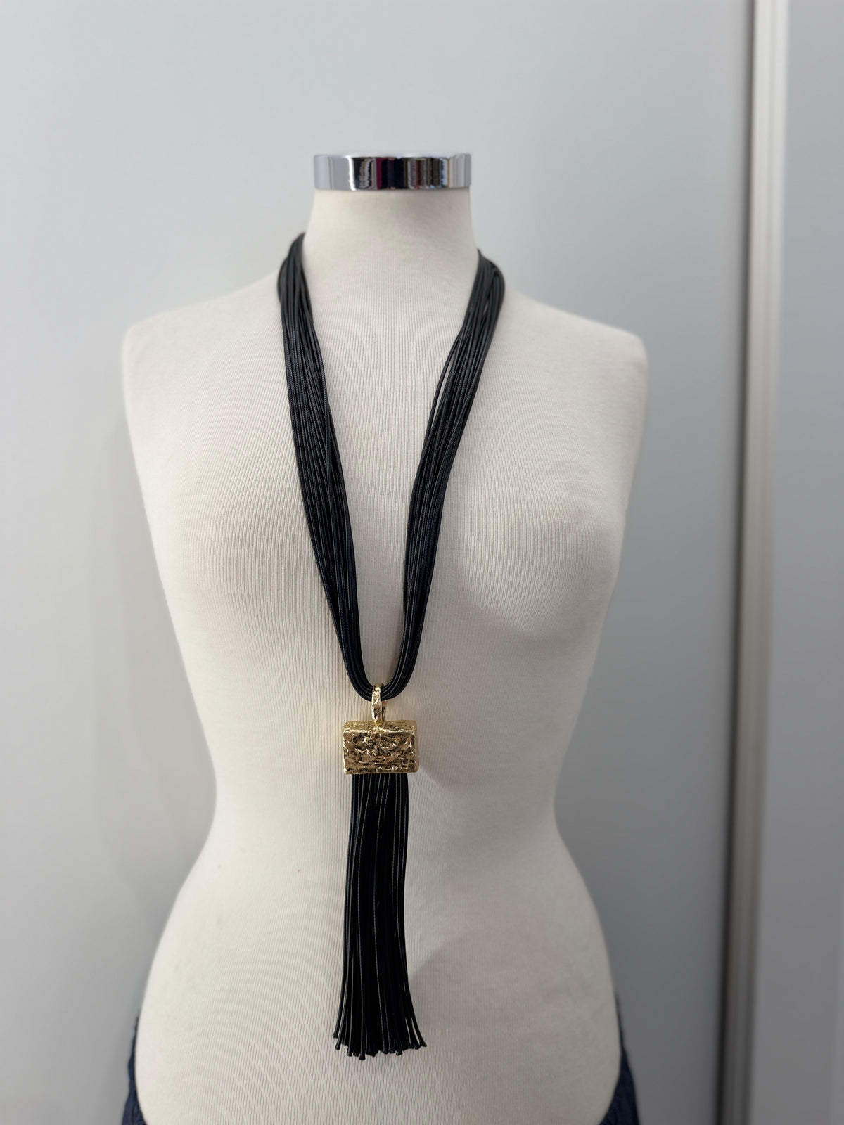 Collana Cairo