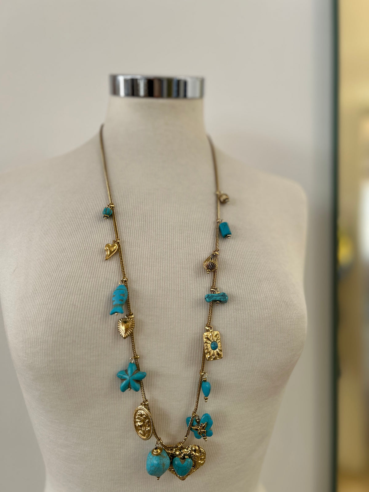 Collana ciondoli turchese con cuore oro