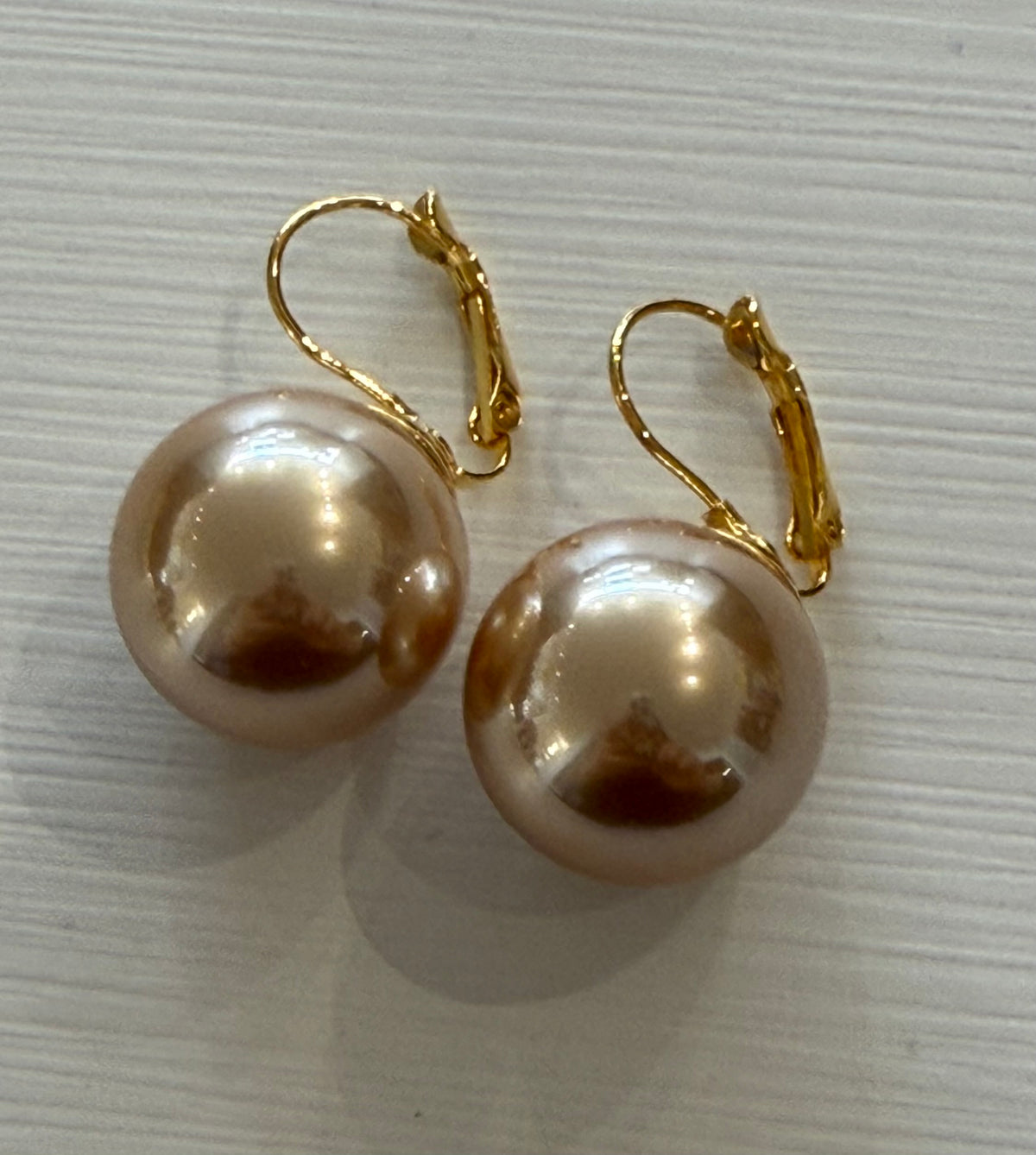 Colored Pearl Earring