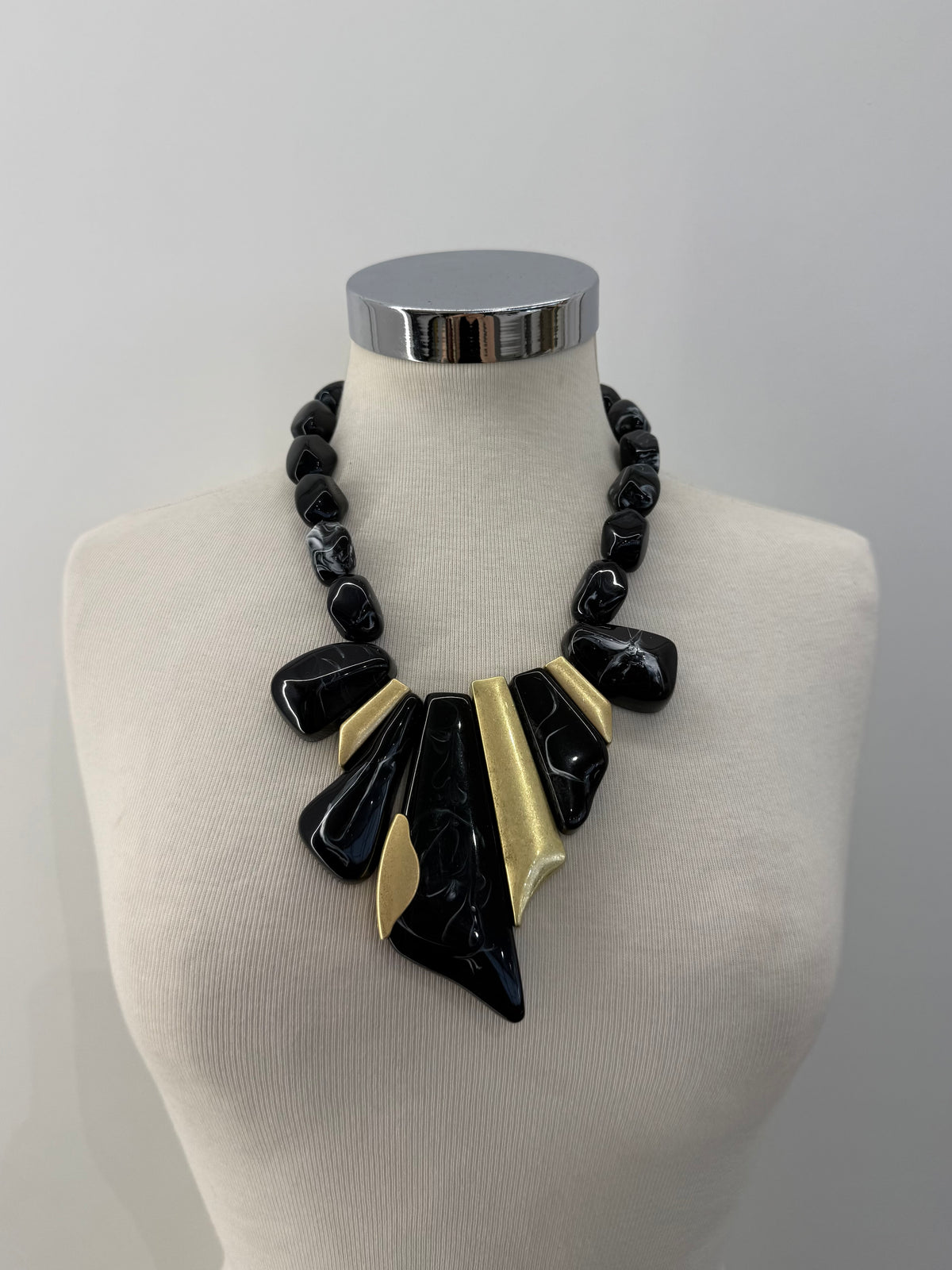 Collana ciondoli marmo