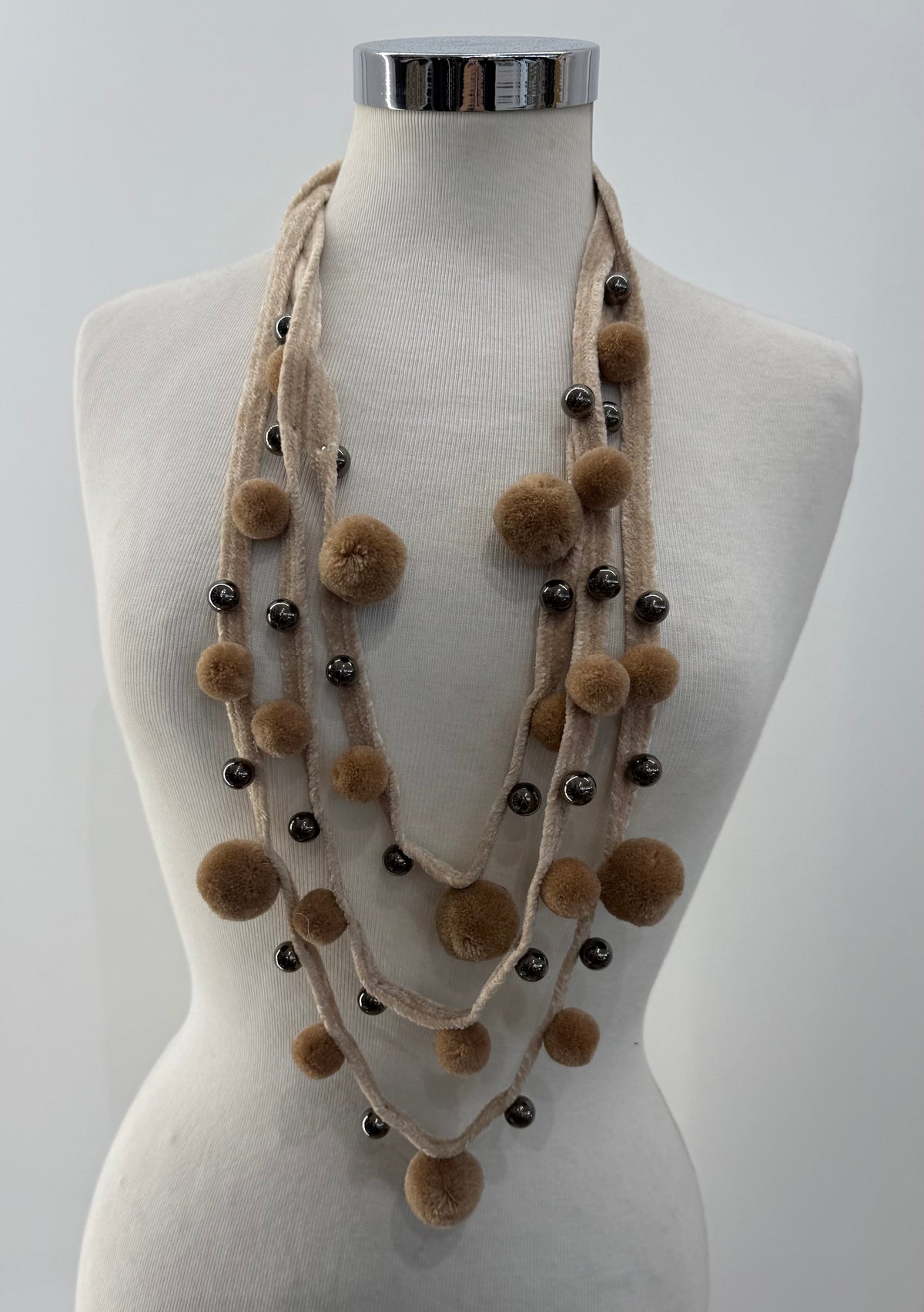 Collana ponpon