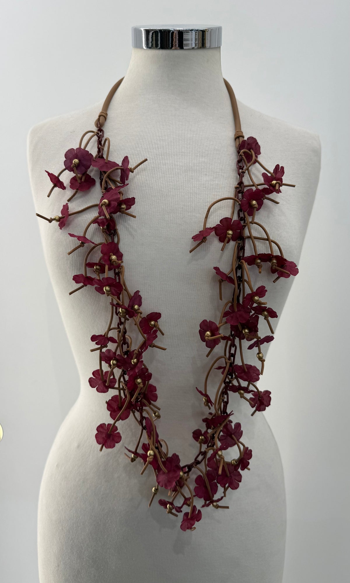 Collana in gomma con fiorellini