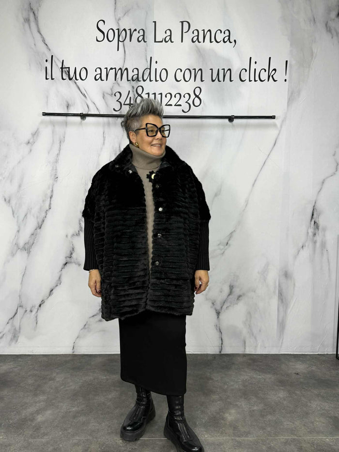 Giacca in ecopelliccia Tina