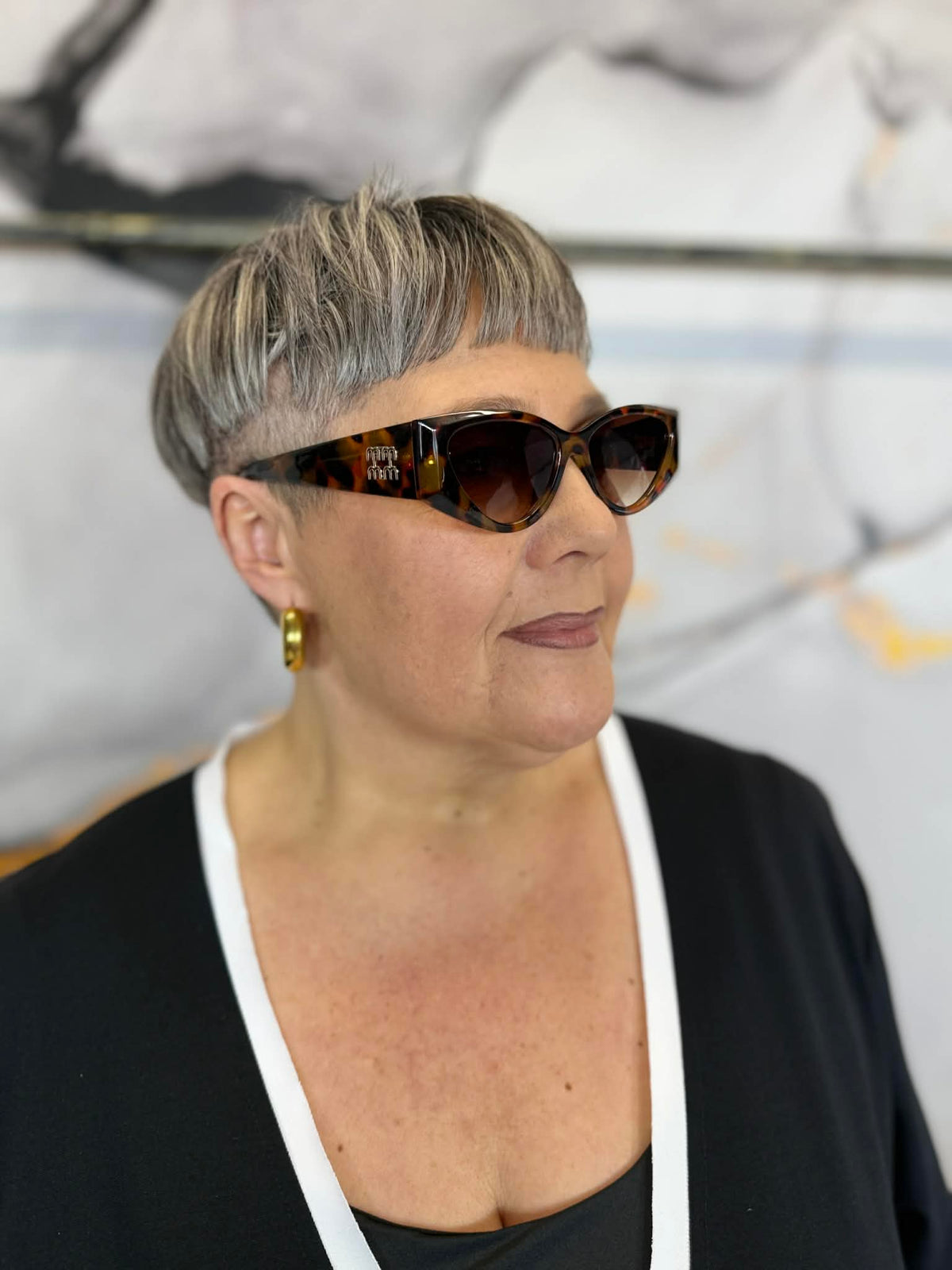 Spotted cat-eye glasses