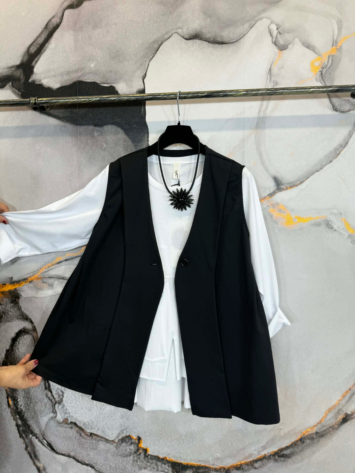 Miris Vest