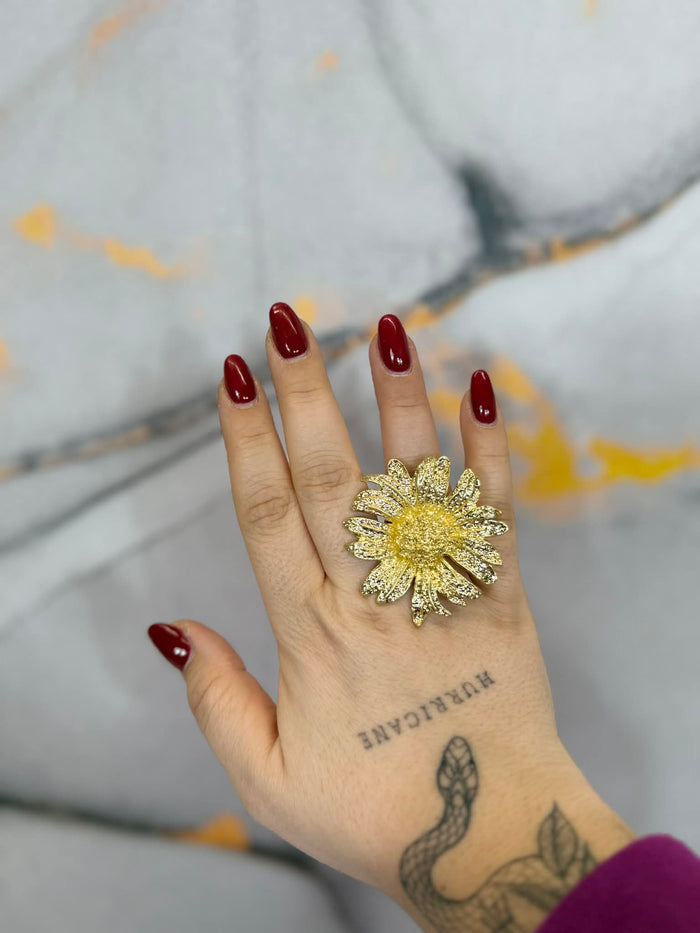 Large flower stretch ring