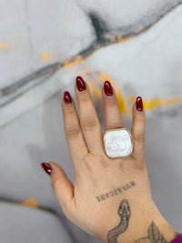 Square stretch ring