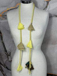 Collana corda e nappine