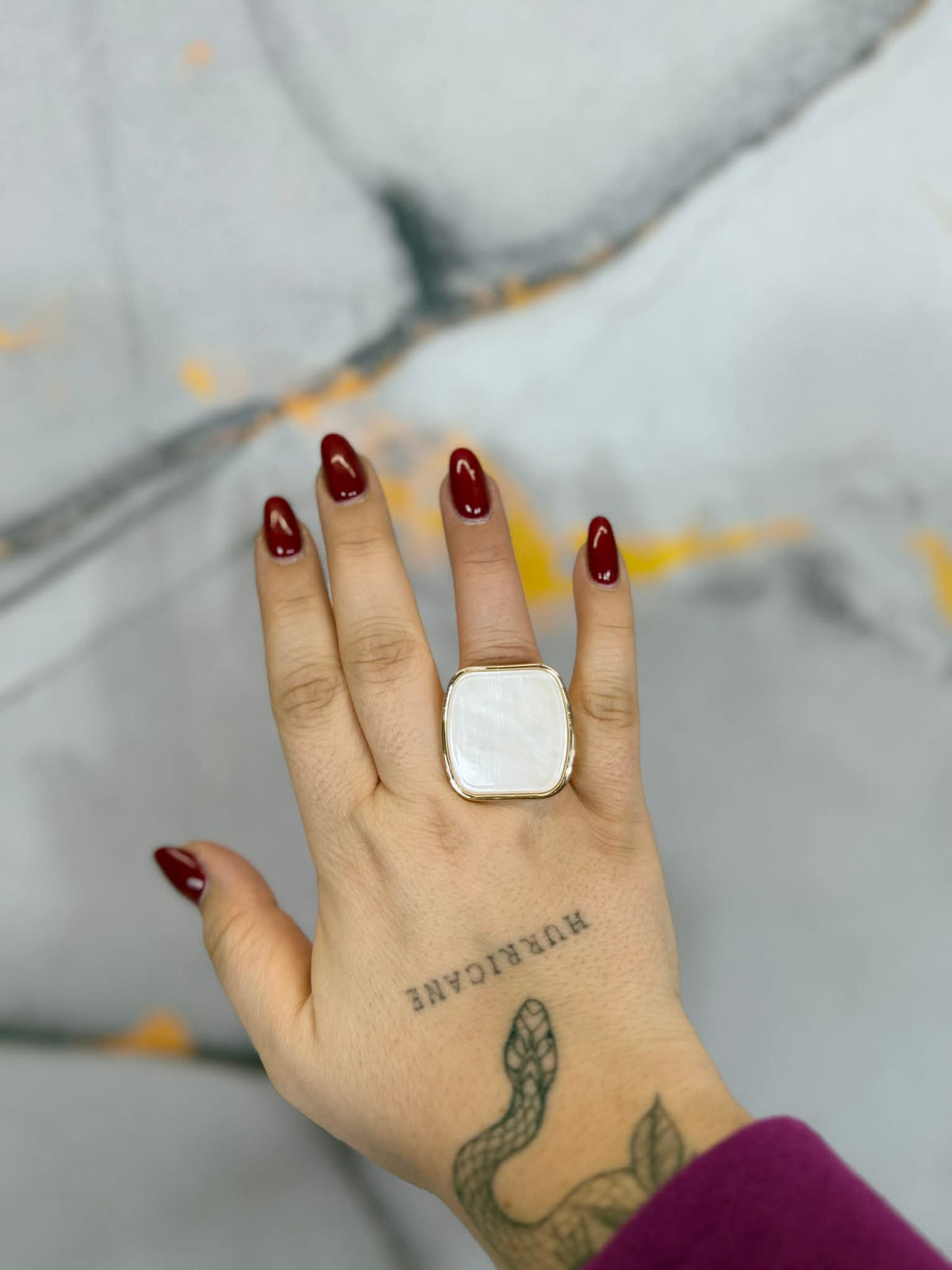 Square stretch ring